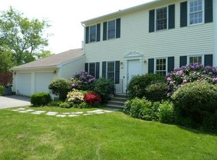 25 Jib Ct, Middletown, RI 02842