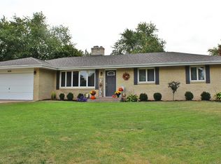 1629 Williamsburg Rd, Rockford, IL 61107