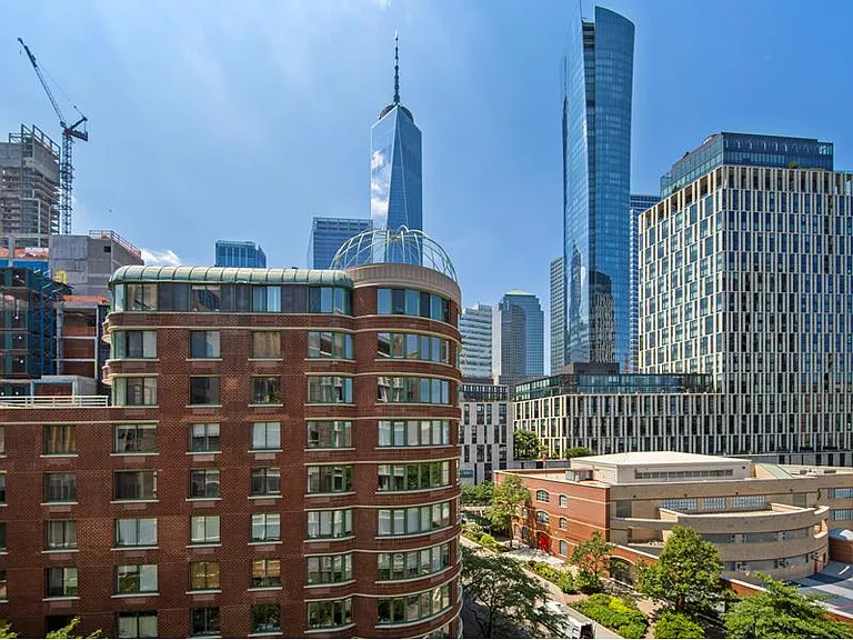 303 Greenwich St #8F — Photo 3
