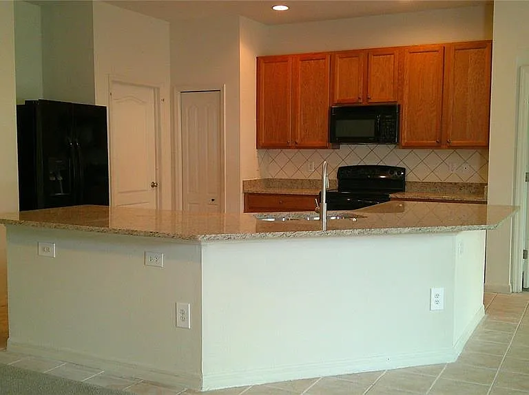 609 Cedar Waxwing Dr — Photo 10
