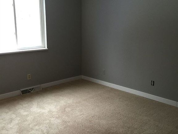 943-cedar-run-ct-nw-grand-rapids-mi-building-photo(6)