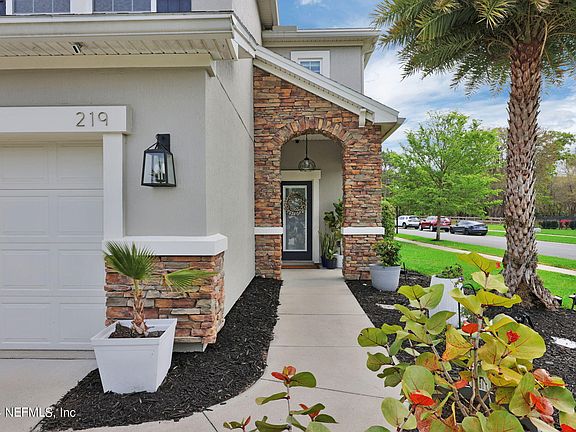 5th image of 219 WOODLAND GREENS Drive