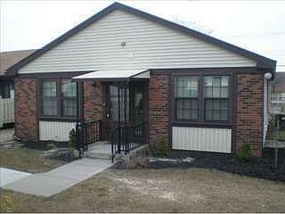 1st image of 40862 Newport Dr