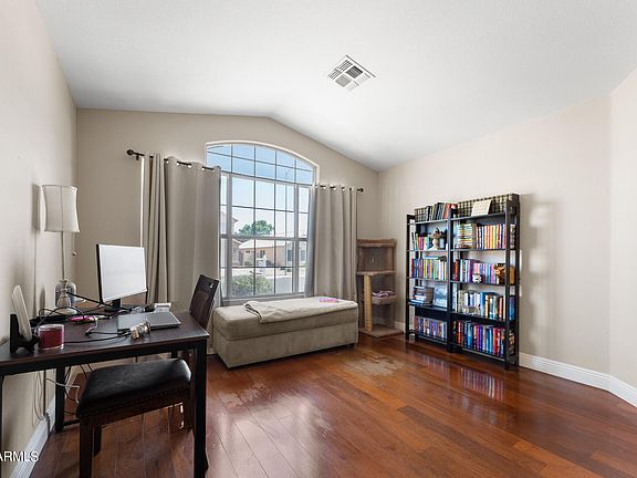 3rd image of 9572 W RUNION Drive