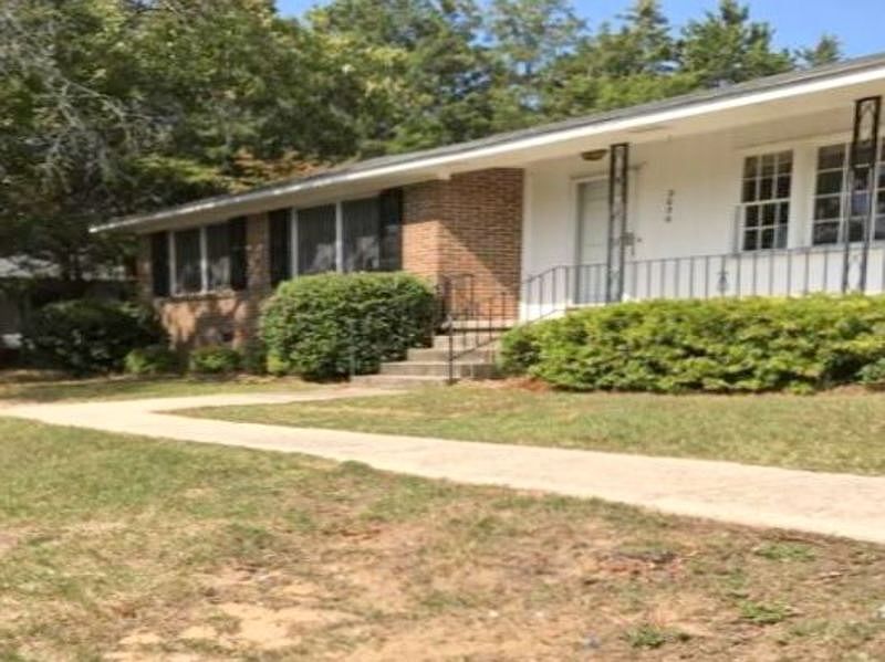 1st image of 2030 Woodstock Dr