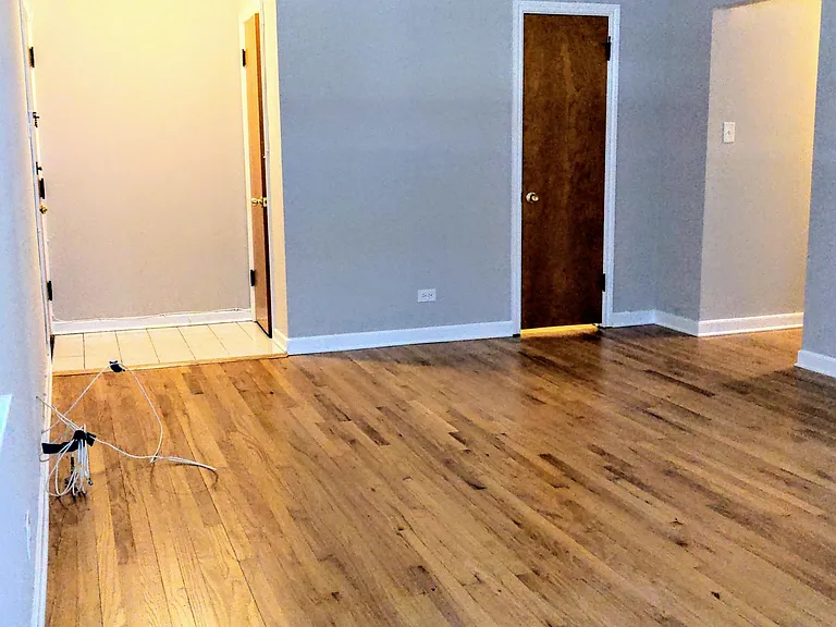 Foyer to the unit.