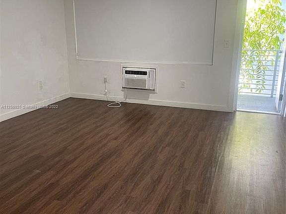 2nd image of 8260 Byron Ave APT 16