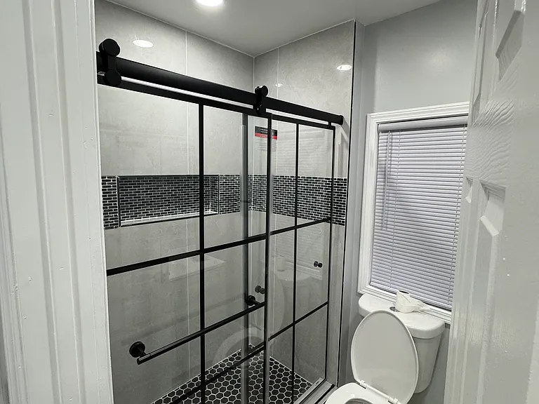 300 E Price St #2 — Photo 2