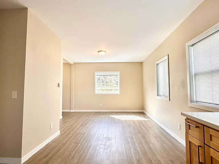 2331 S G St #B — Photo 1