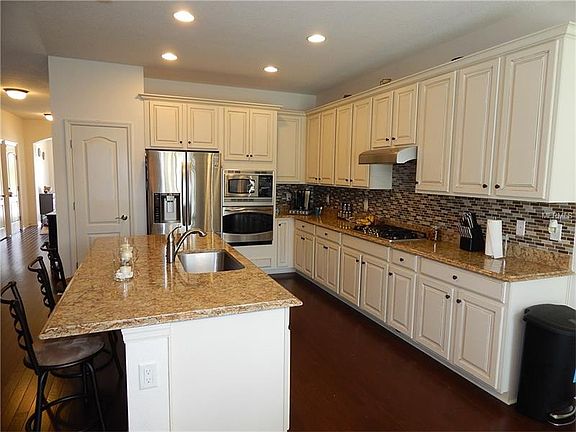 2nd image of 11807 Gilmerton Dr
