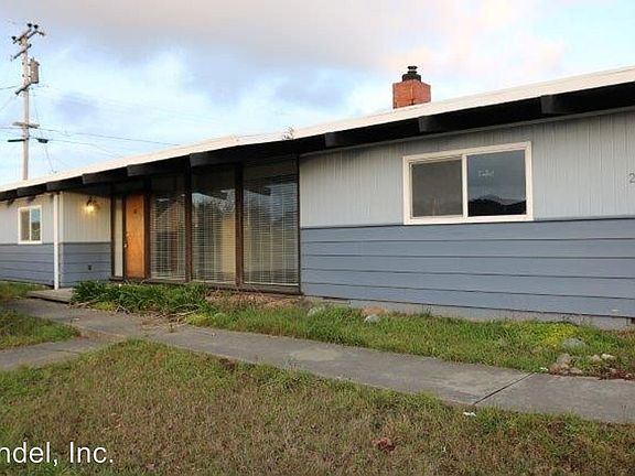 3rd image of 2523 McKinleyville Ave