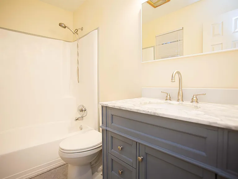 1506 Alberta Dr — Photo 23