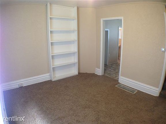 5th image of 904 Park St SW #2