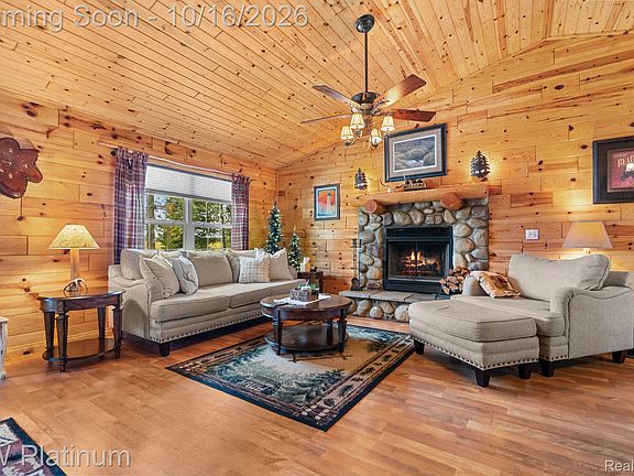 5th image of 2645 Hideaway Dr