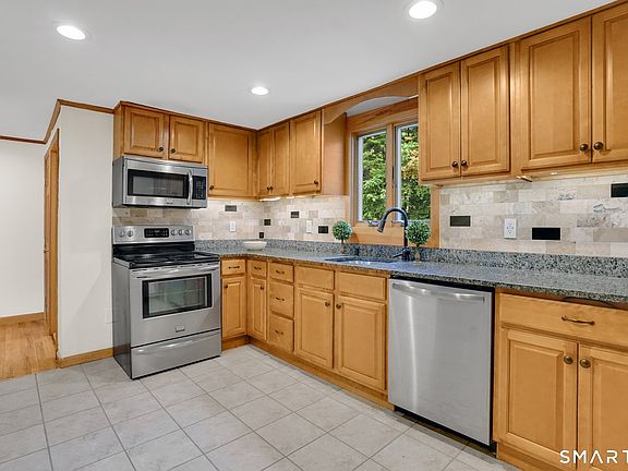 5th image of 228 North Granby Road