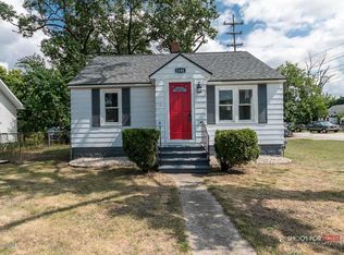 1186 S Harvey St, Muskegon, MI 49442
