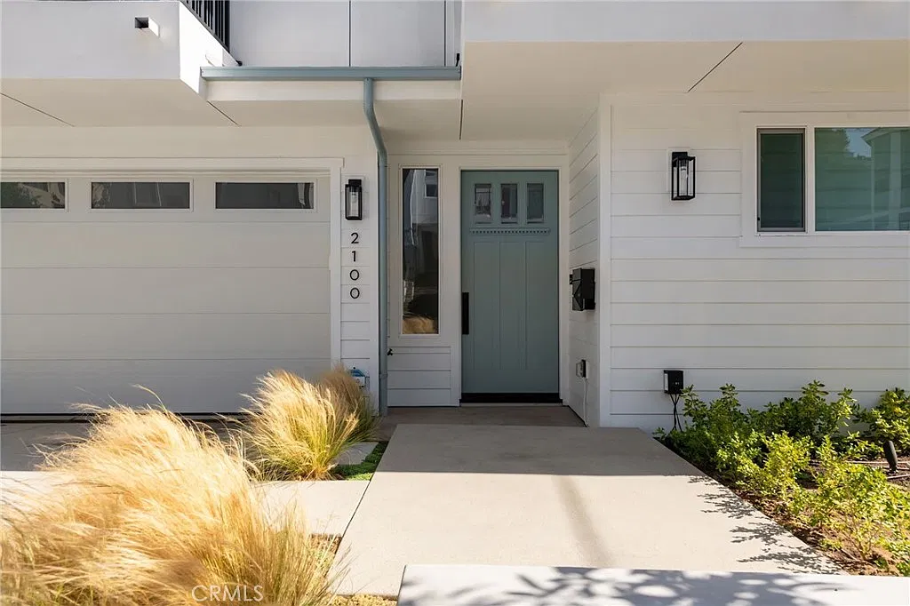 4 bed, 3.5 bath, 2168 sqft, $7,995 — Photo 4