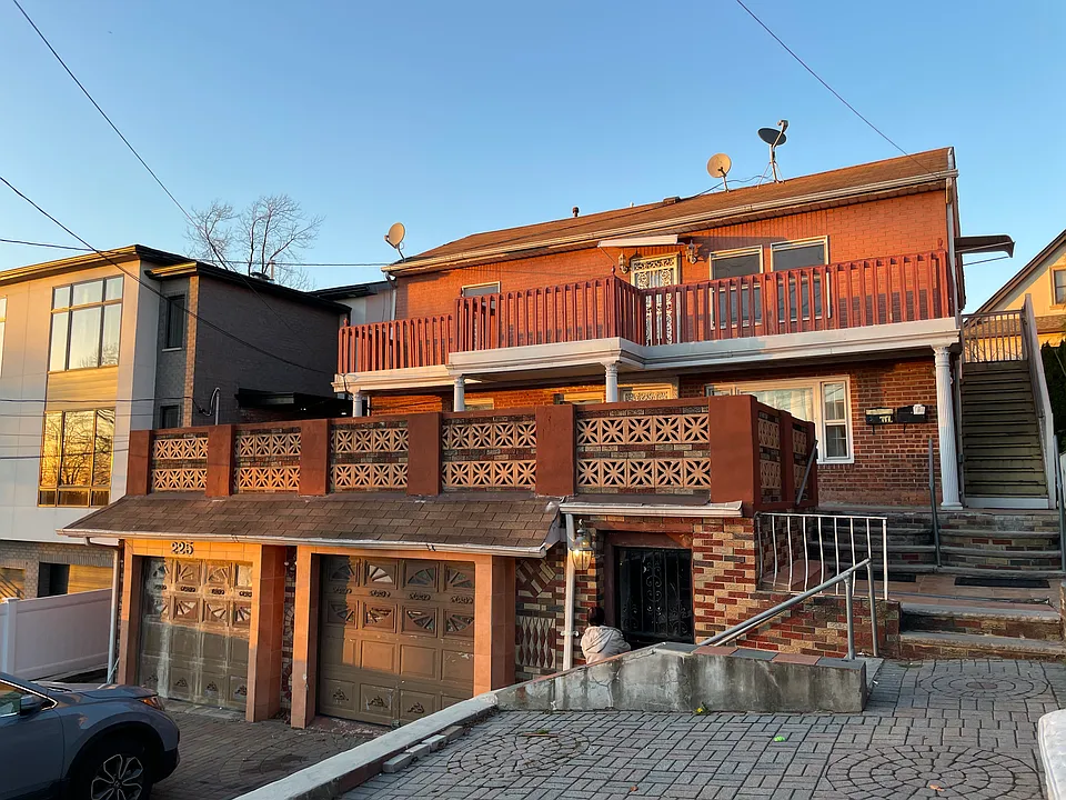 Front & Balcony