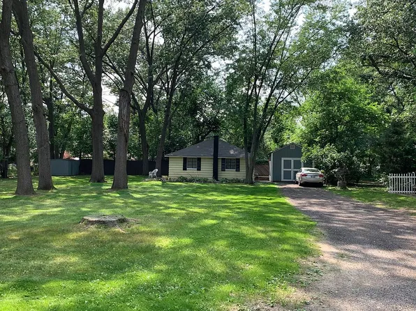 2460 Maybury St, West Bloomfield, MI 48324