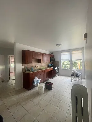 Rented by Concrete Jungle Realty | media 1
