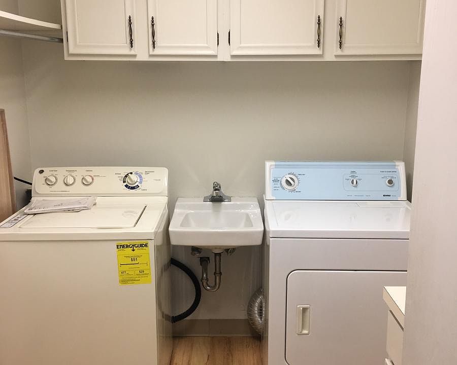Washer & Dryer in Unit