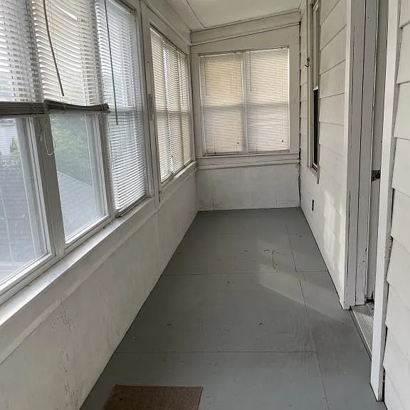 48 Van Derveer St — Photo 11
