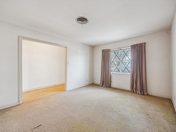 5th image of 11515 Oak Trl