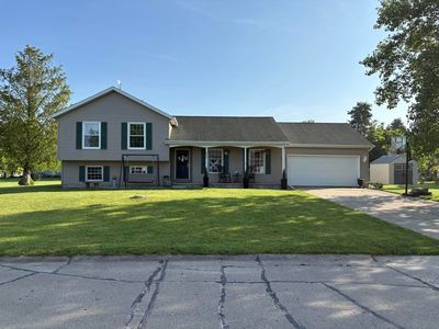 606 Briarwood Dr, Danvers, IL, 61732