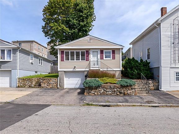 2nd image of 39 Gray St