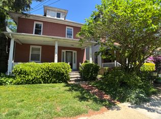 31 W 3rd St, Media, PA 19063