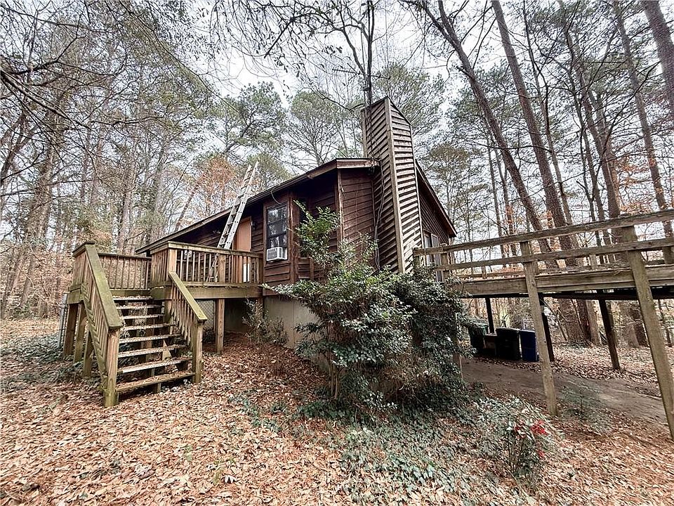 1st image of 2832 Concord Dr