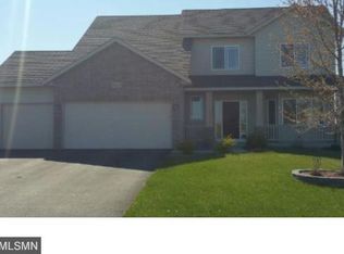 1104 Bridle Creek Dr, Jordan, MN 55352