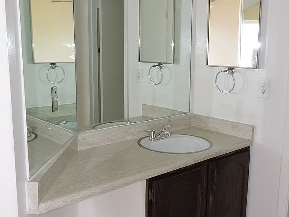 5th image of 4310 Aqua Vista Dr