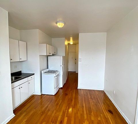 2nd image of 11-58 49th Ave #4B