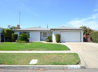 4917 E Weathermaker Ave, Fresno, CA 93727