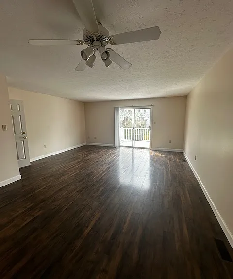 125 Buckson Ct — Photo 7