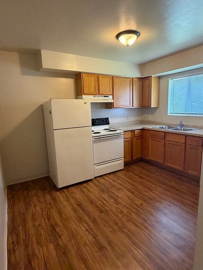 1 bed, 780 sqft, $1,300 — Photo 2