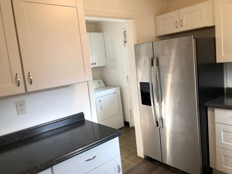 303 W Geneseo St #A — Photo 3