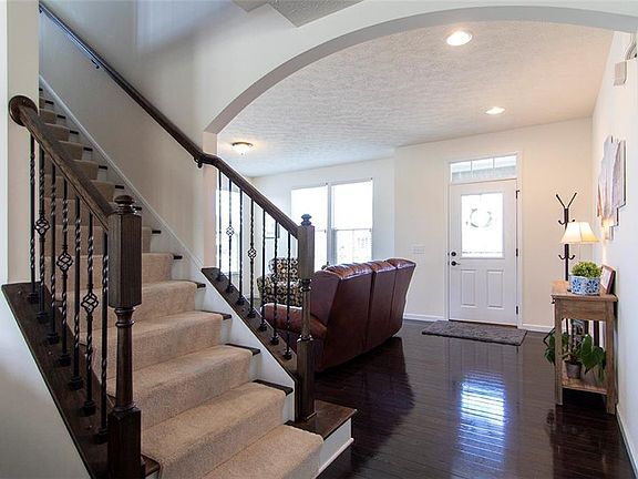 2nd image of 6550 Stoneyridge Dr