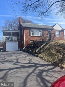 37 Mount Airy Ave, Waynesboro, PA, 17268