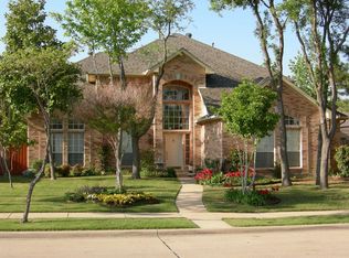 8121 McGuire Ln, Rowlett, TX 75088