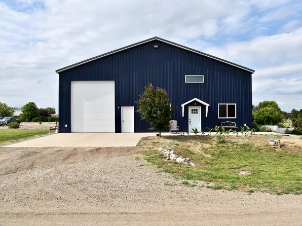 218 Deryn St, Pierre, SD 57501