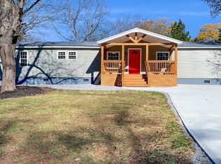 1A Edgewater Ln, Greenville, SC 29609