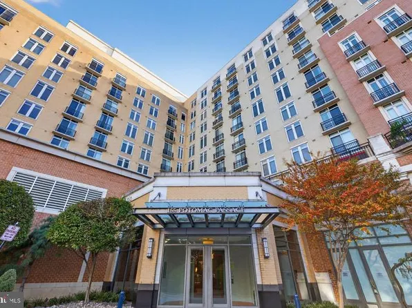 155 Potomac Psge Unit 327, Oxon Hill, MD 20745