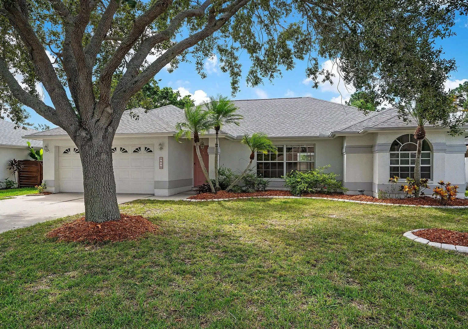This Is The Home That You And Your Family Have Been Looking For! — Photo 2