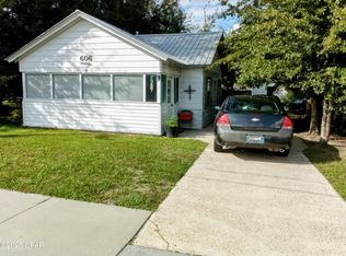 606 W 10th St, Lynn Haven, FL 32444