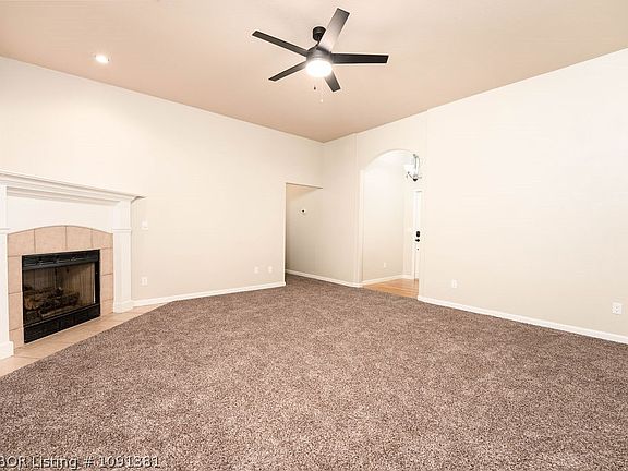 5th image of 311 S 14th St