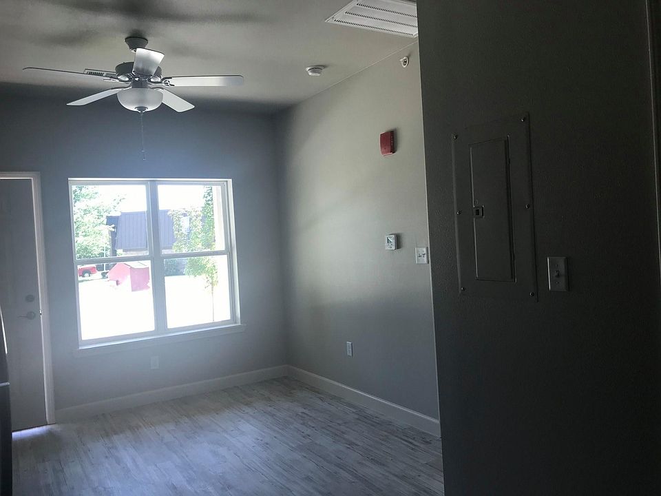 2nd image of 2150 N Leverett Ave APT 8