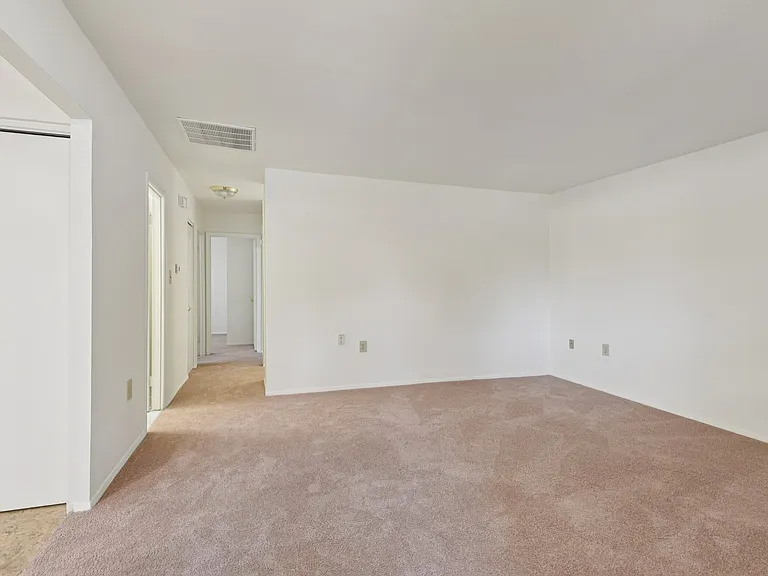 Howard Hills Rental Townhomes and Duplexes — Photo 138