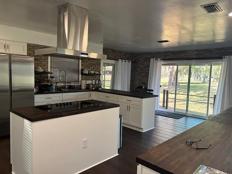6201 SW 37th Way — Photo 3